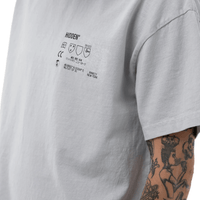 HIDDEN X AVIREX WORLDWIDE CAMISETA GRIS