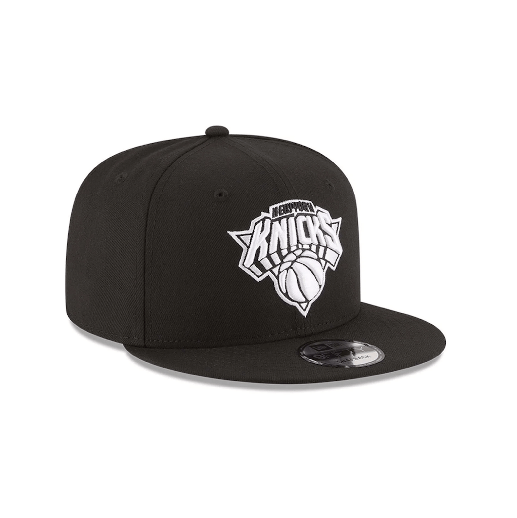 NEW ERA 9FIFTY NBA NEW YORK KNICKS BLACK N WHITE GORRA AJUSTABLE NEGRA