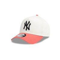 NEW ERA 9FORTY A-FRAME MLB NEW YORK YANKEES TONAL CHROME CORAL GORRA AJUSTABLE BLANCA