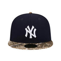 NEW ERA 59FIFTY MLB NEW YORK YANKEES REAL TEE VISOR GORRA CERRADA NEGRA