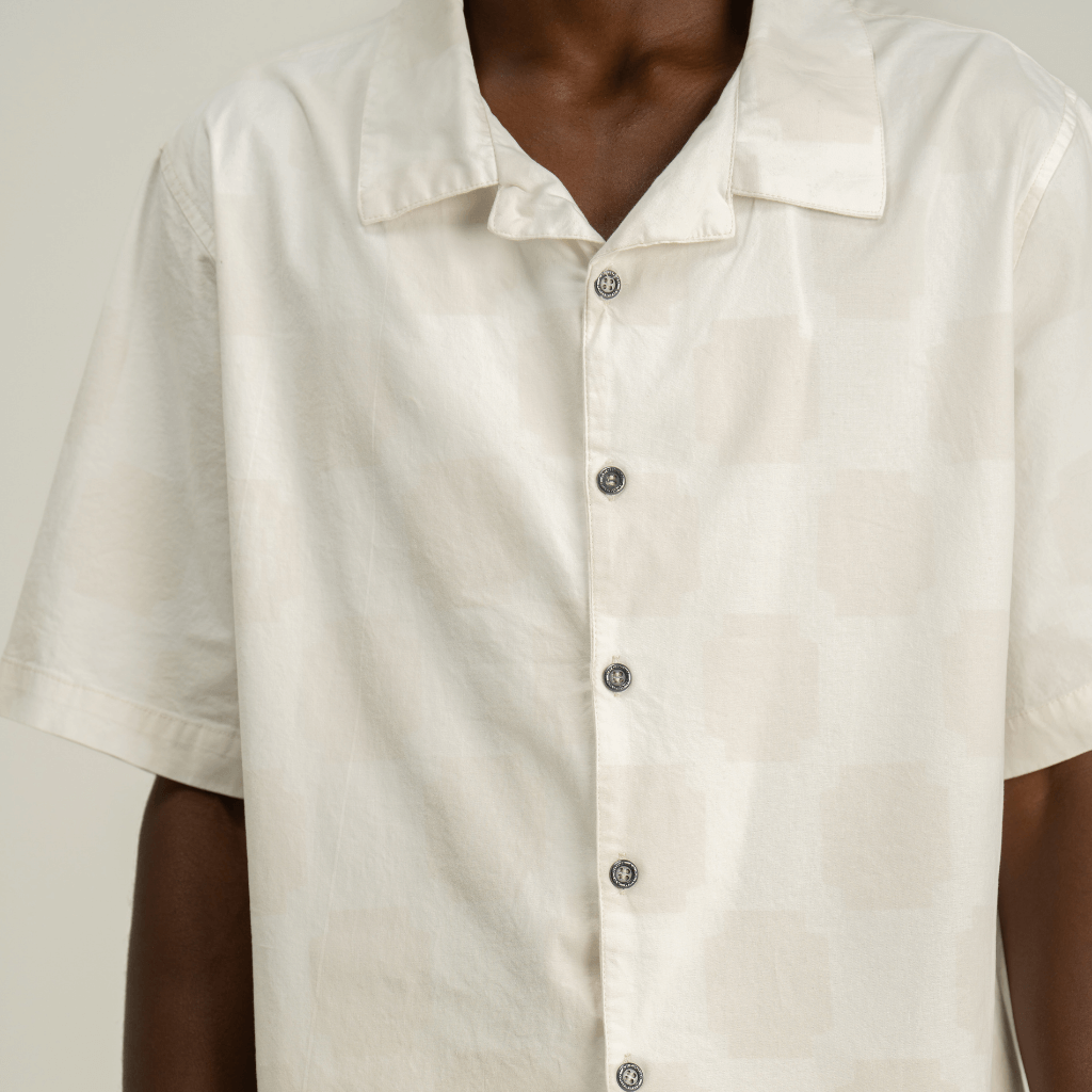 AP CROWN HILOS SAGRADOS NOVA CAMISA REGULAR BLANCA