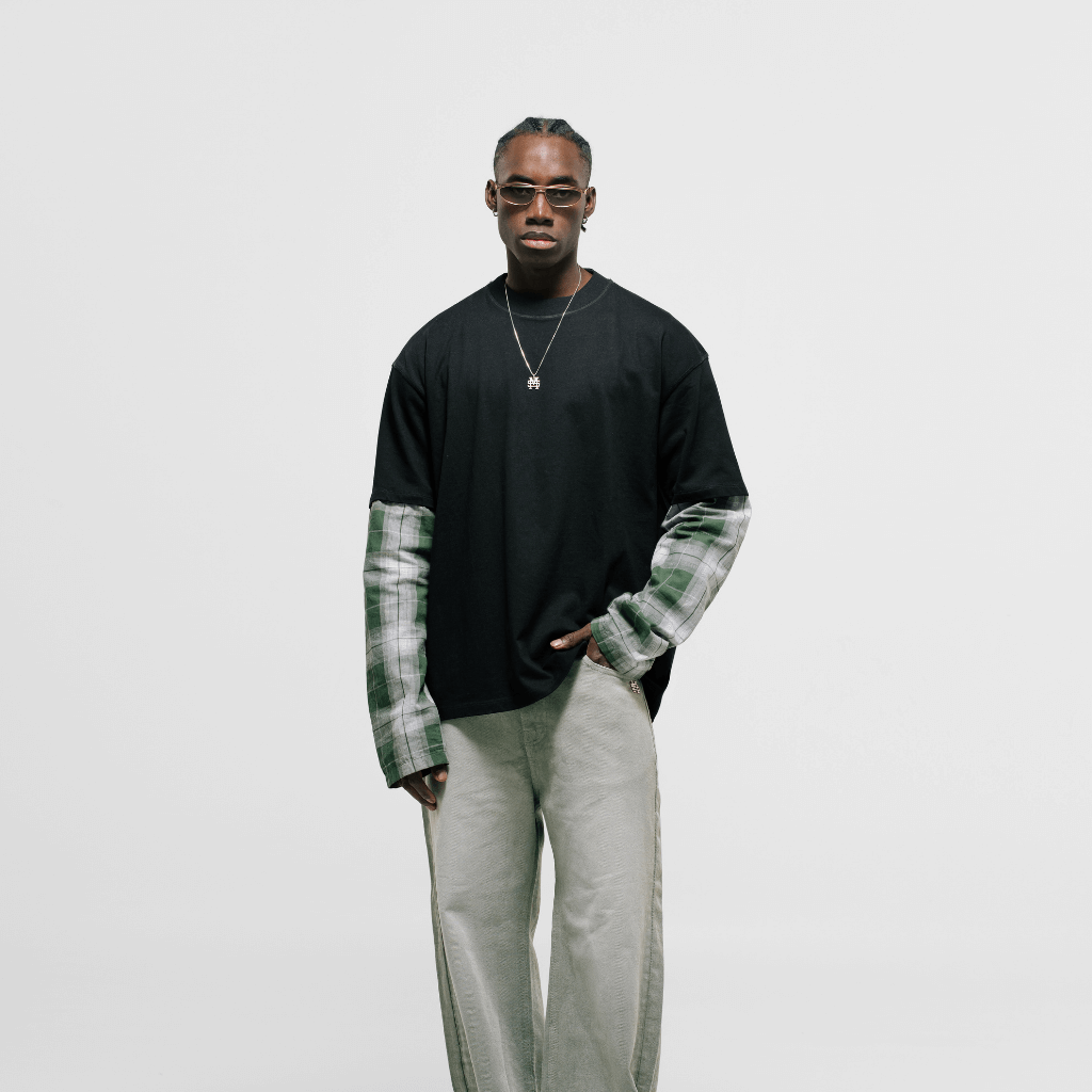 MONOIC TUTTO BENE I CAMISETA OVERSIZED CORE DOBLE MANGA NEGRA