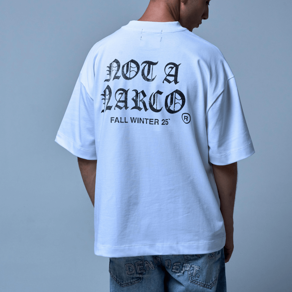 SINNERS NOT A NARCO FW25 CAMISETA BOXY BLANCA