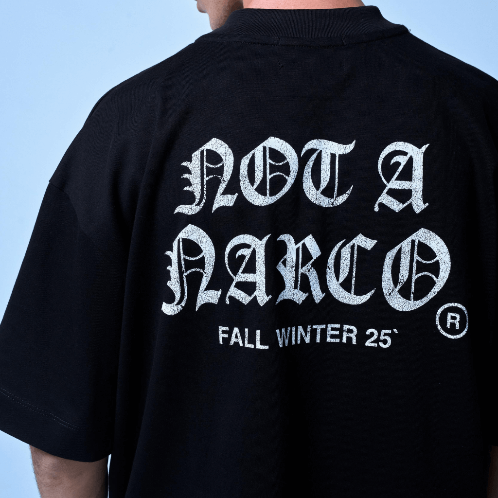 SINNERS NOT A NARCO FW25 CAMISETA BOXY NEGRA