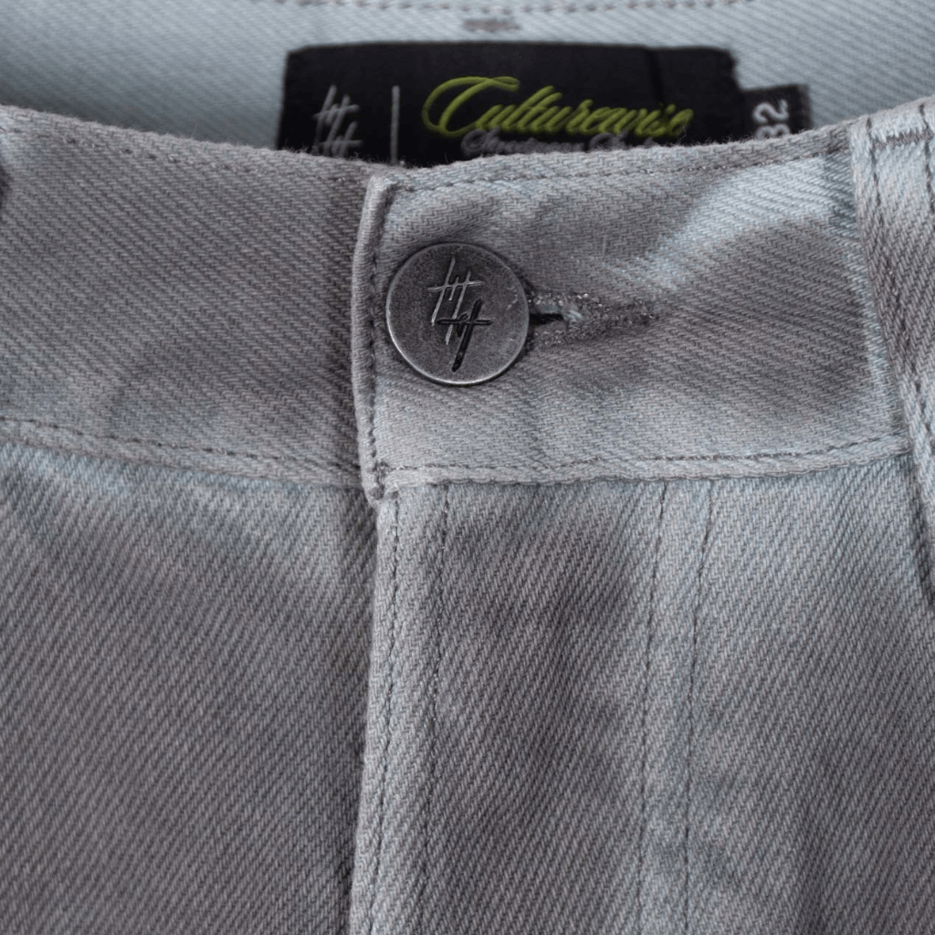 CULTUREWISE TWO STROKE SAINTS PANTALONES FLARE JEAN GRIS