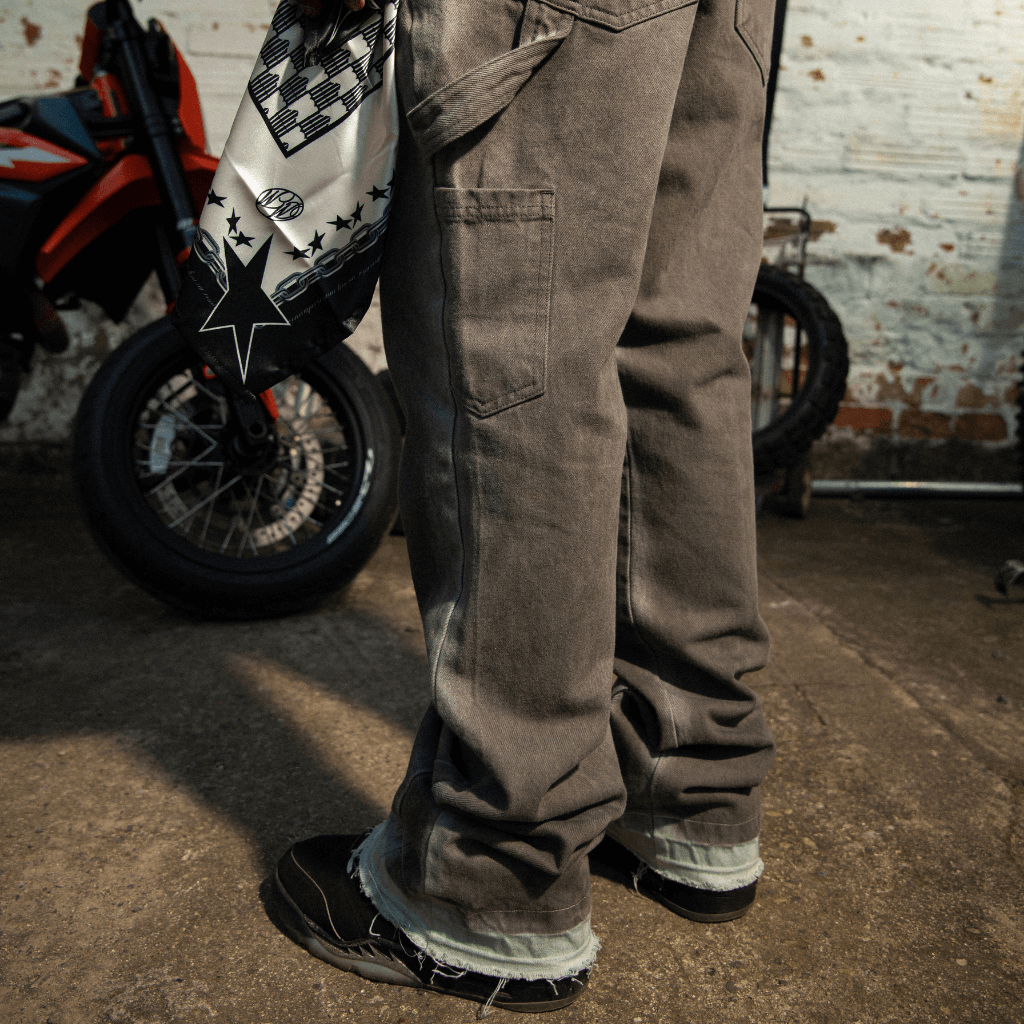 CULTUREWISE TWO STROKE SAINTS PANTALONES FLARE JEAN GRIS