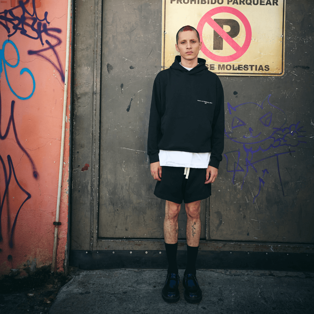 SINNERS GARMENTS BUZO NEGRO