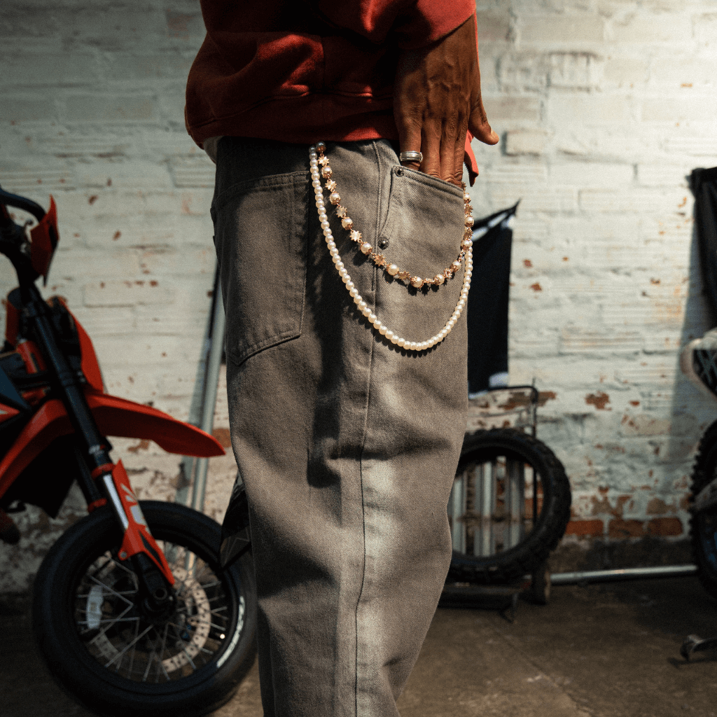 CULTUREWISE TWO STROKE SAINTS PANTALONES FLARE JEAN GRIS