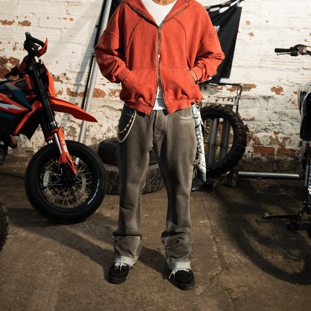 CULTUREWISE TWO STROKE SAINTS PANTALONES FLARE JEAN GRIS