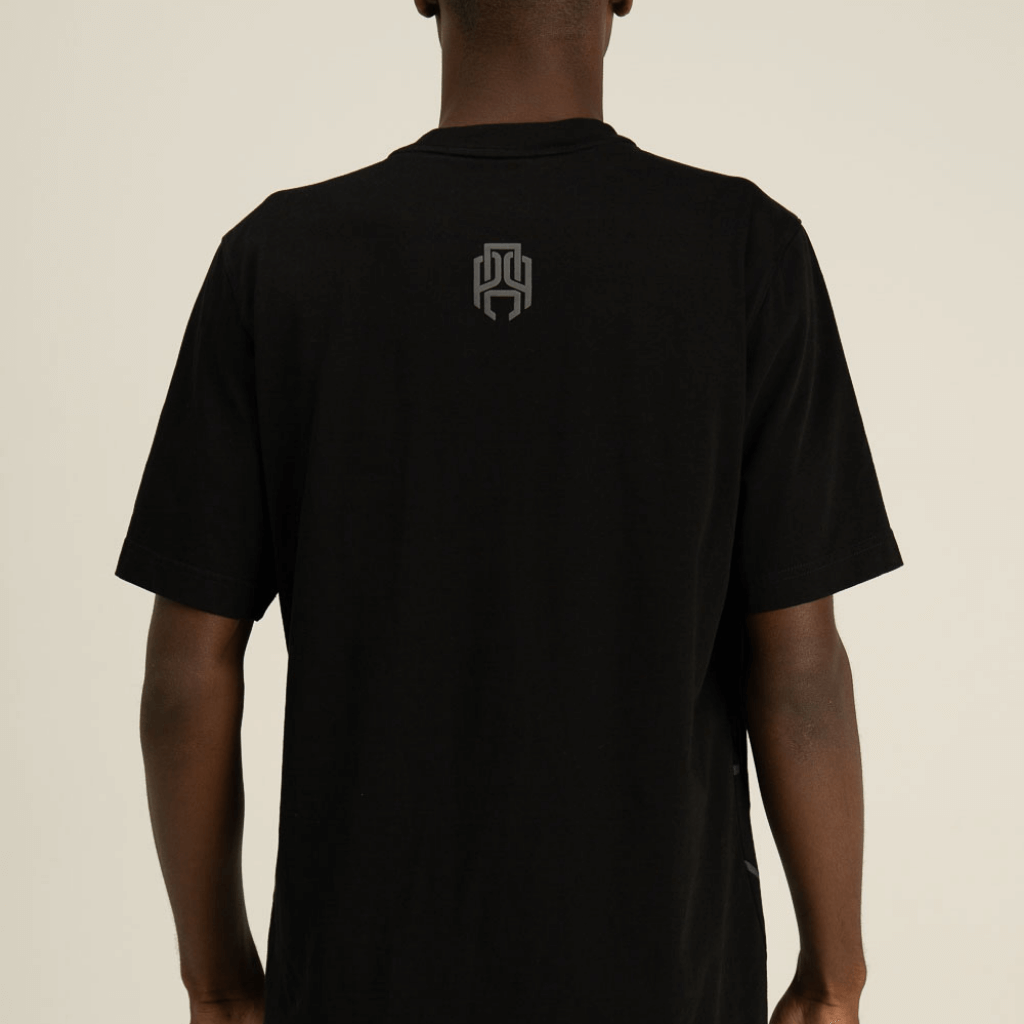 AP CROWN HIDDEN DEPTHS DAWN NEGRO CAMISETA REGULAR FIT NEGRA