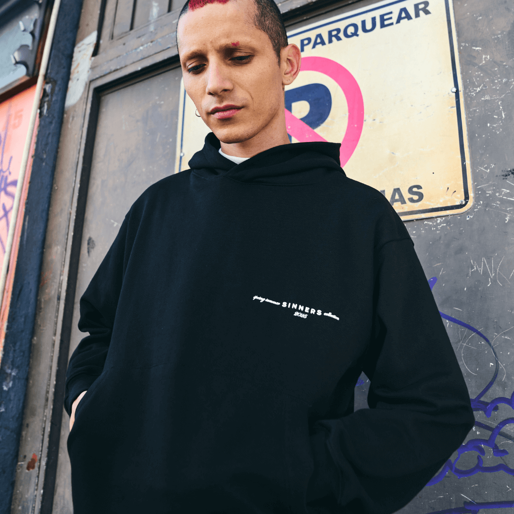 SINNERS GARMENTS BUZO NEGRO