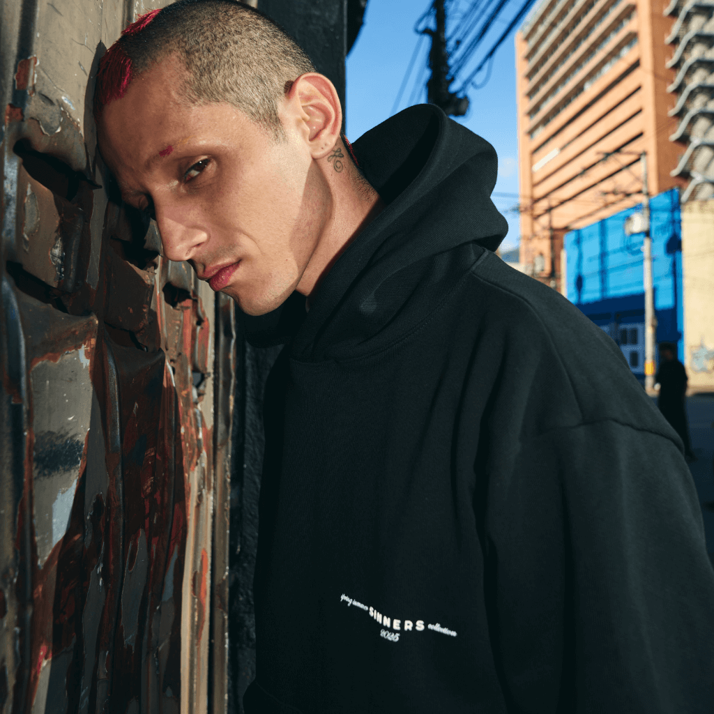 SINNERS GARMENTS BUZO NEGRO