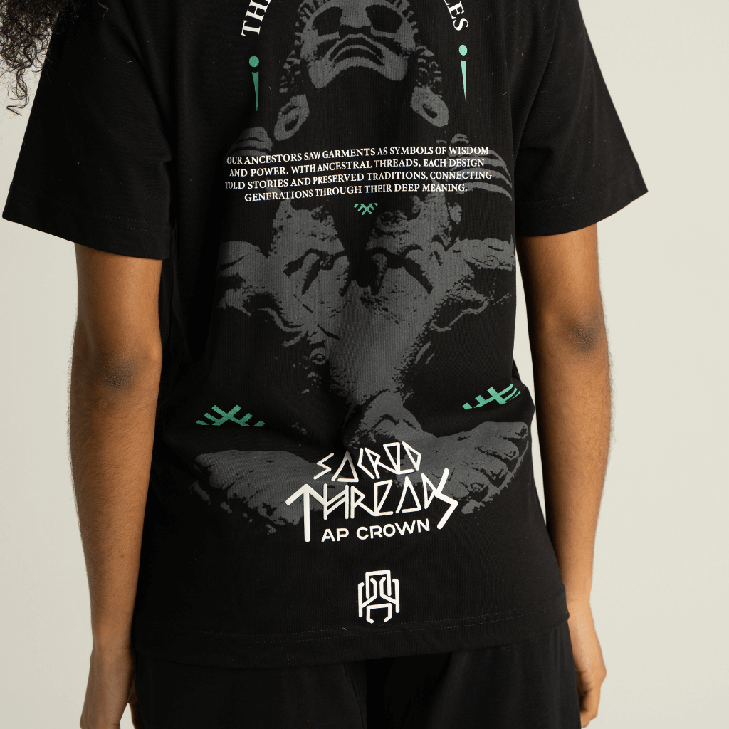 AP CROWN HILOS SAGRADOS RUMA CAMISETA REGULAR NEGRA