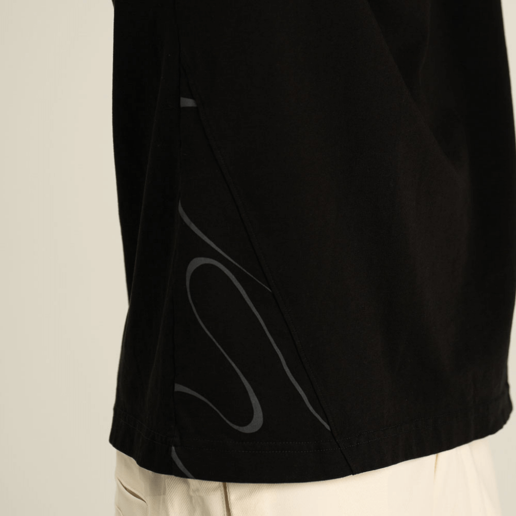 AP CROWN HIDDEN DEPTHS DAWN NEGRO CAMISETA REGULAR FIT NEGRA