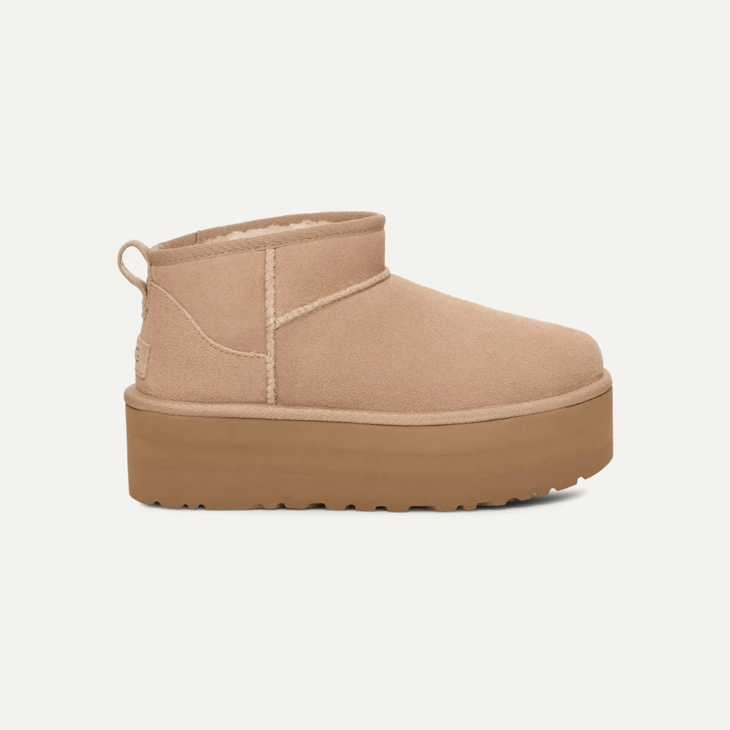 BOTAS MUJER UGG W CLASSIC ULTRA MINI PLATFORM SAND ARENA