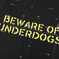 SON OF SON OVERSIZE BEWARE OF UNDERDOGS CAMISETA OVERSIZE NEGRO