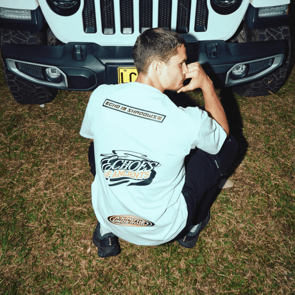 SON OF SON OVERSIZE WHITE ECHOES OF ANCIENTS CAMISETA OVERSIZE BLANCA