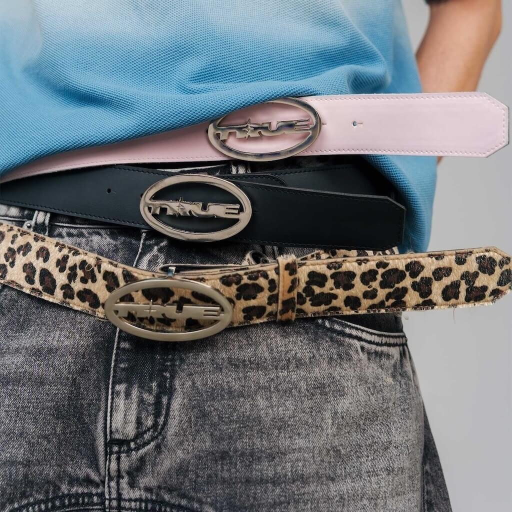 TRUE TOO BRIGHT TO MISS BUBBLE GUM BELT CORREA ROSA