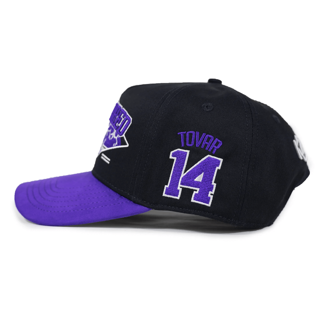 KINGS BRED X RIMAS SPORTS TOVAR 14 GORRA AJUSTABLE NEGRA / MORADO