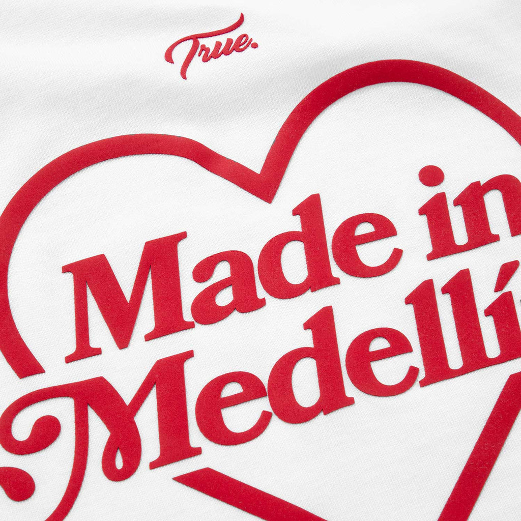 TRUE CAMISETA OVERSIZED MEDELLÍN CAMISETA BLANCA