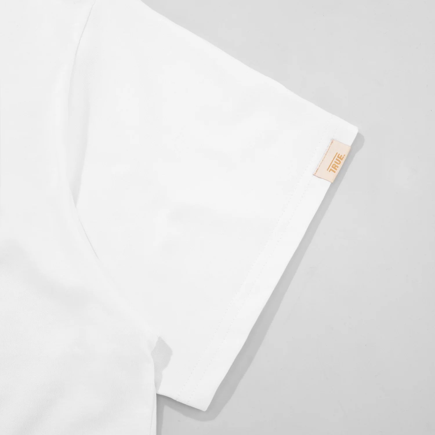 TRUE CAMISETA OVERSIZED MEDELLÍN CAMISETA BLANCA