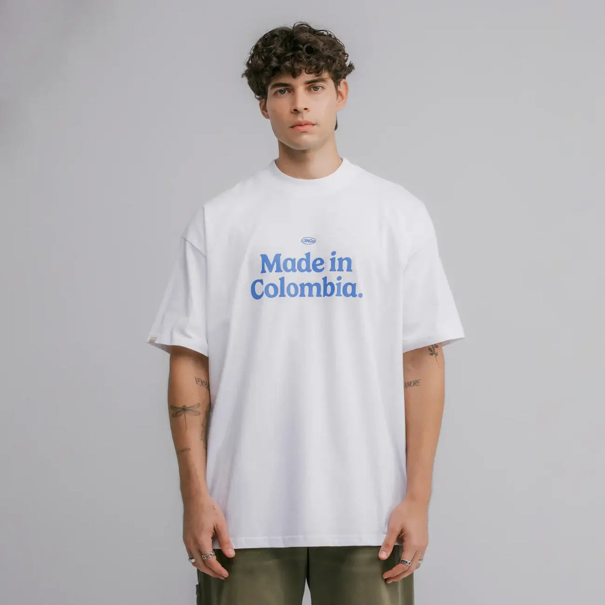TRUE COLOMBIA OVERSIZED T-SHIRT CAMISETA BLANCA