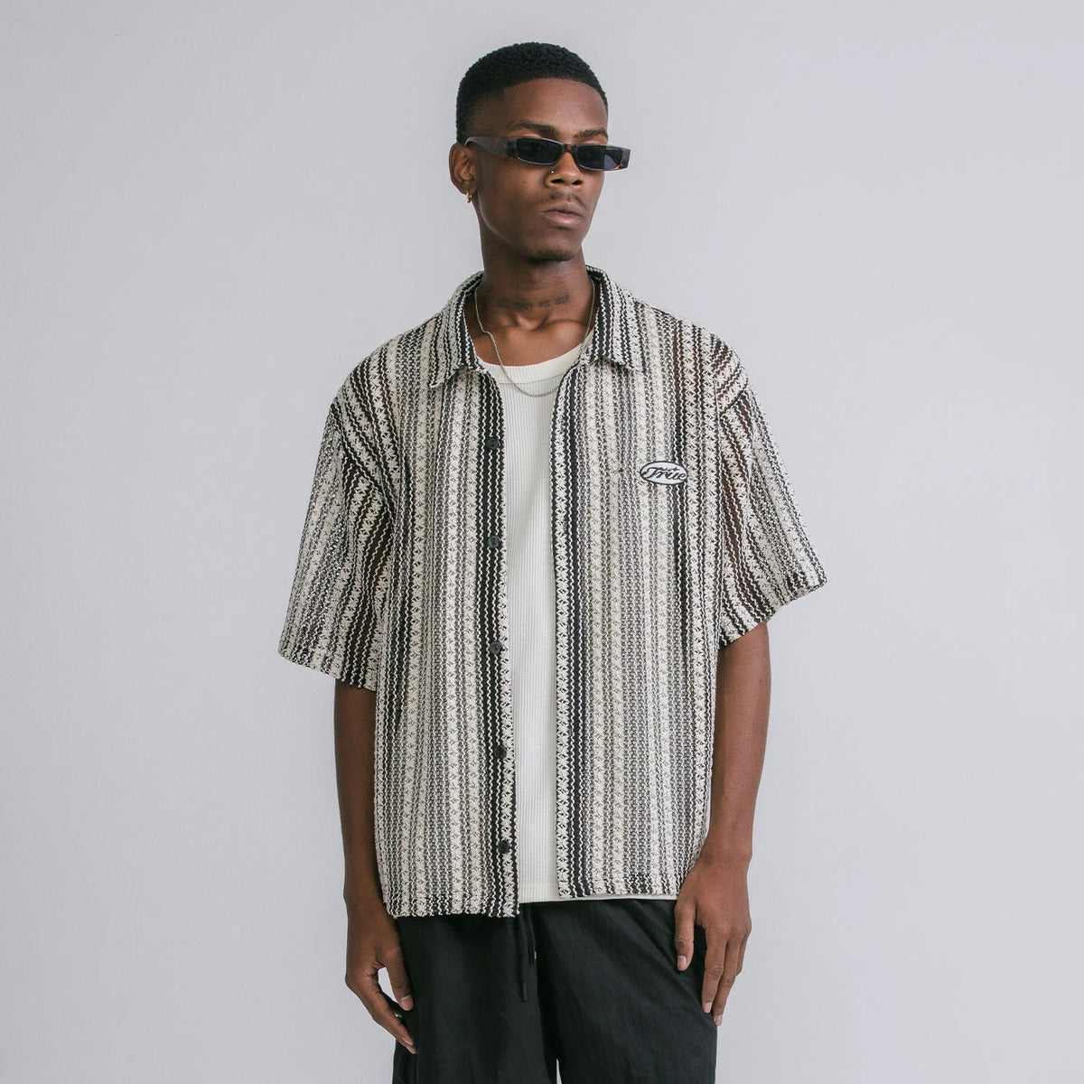 TRUE CROCHET PATTERN BOXY SHIRT CAMISETA NEGRA