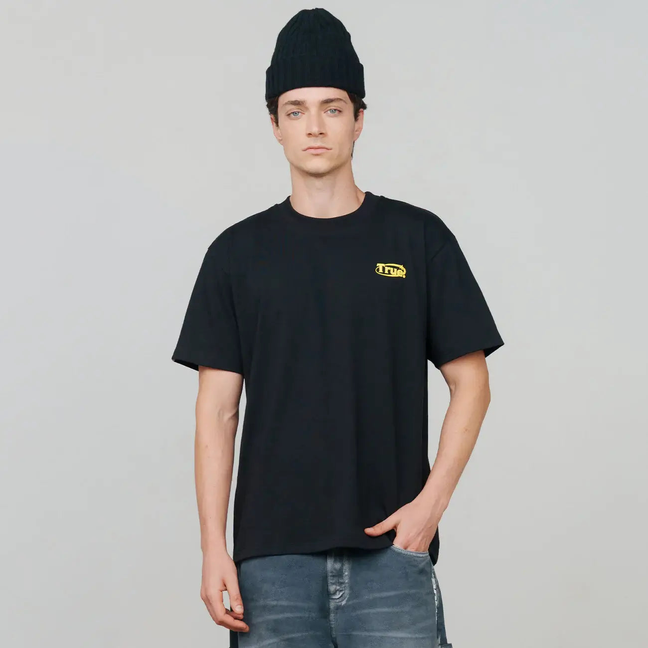 TRUE EVERYDAY LOGO T-SHIRT CAMISETA NEGRA
