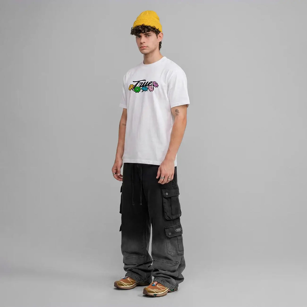 TRUE FLOWERS LOGO CAMISETA BLANCA