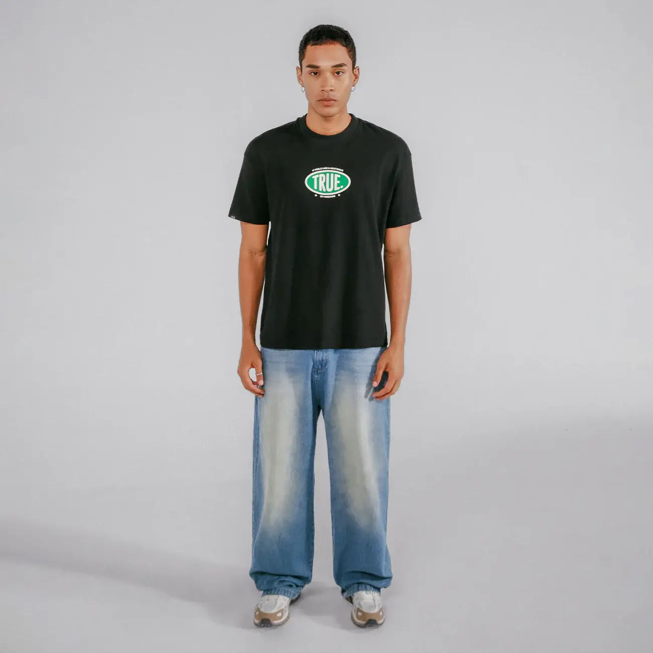 TRUE HEATWAVE OVERSIZED T-SHIRT CAMISETA NEGRA