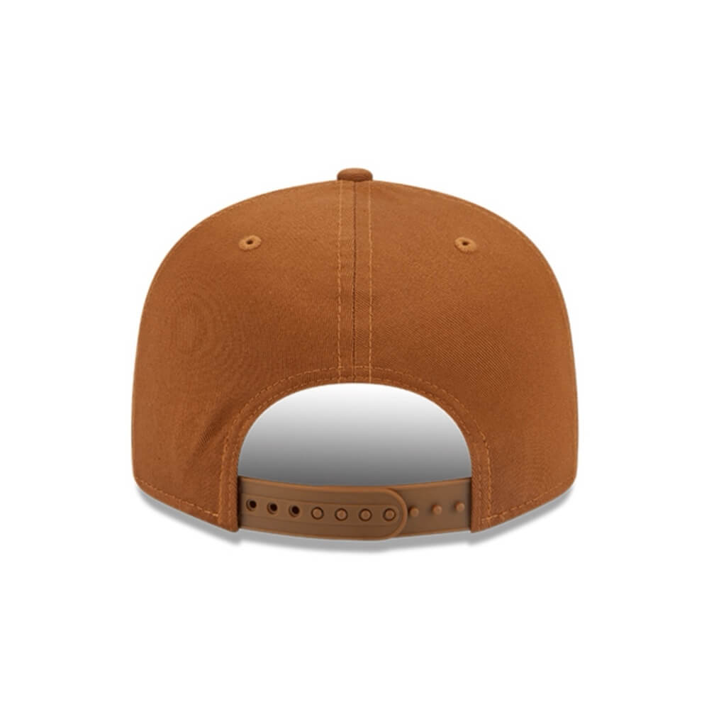 NEW ERA MLB 9FIFTY NY YANKEES ESSENTIALS GORRA AJUSTABLE CAFE LOGO BEIGE