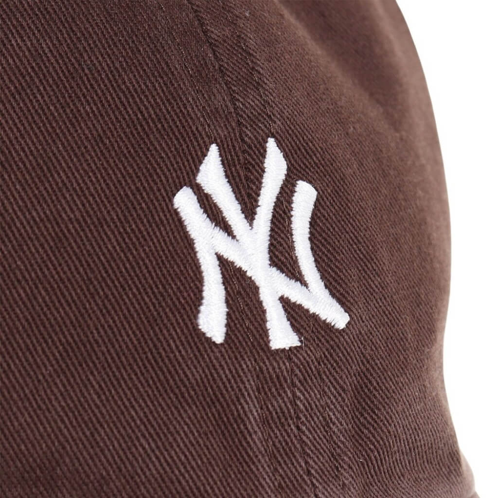 '47 MLB NY YANKEES MINI CLEAN UP DAD HAT ADJUSTABLE DARK BROWN CAP