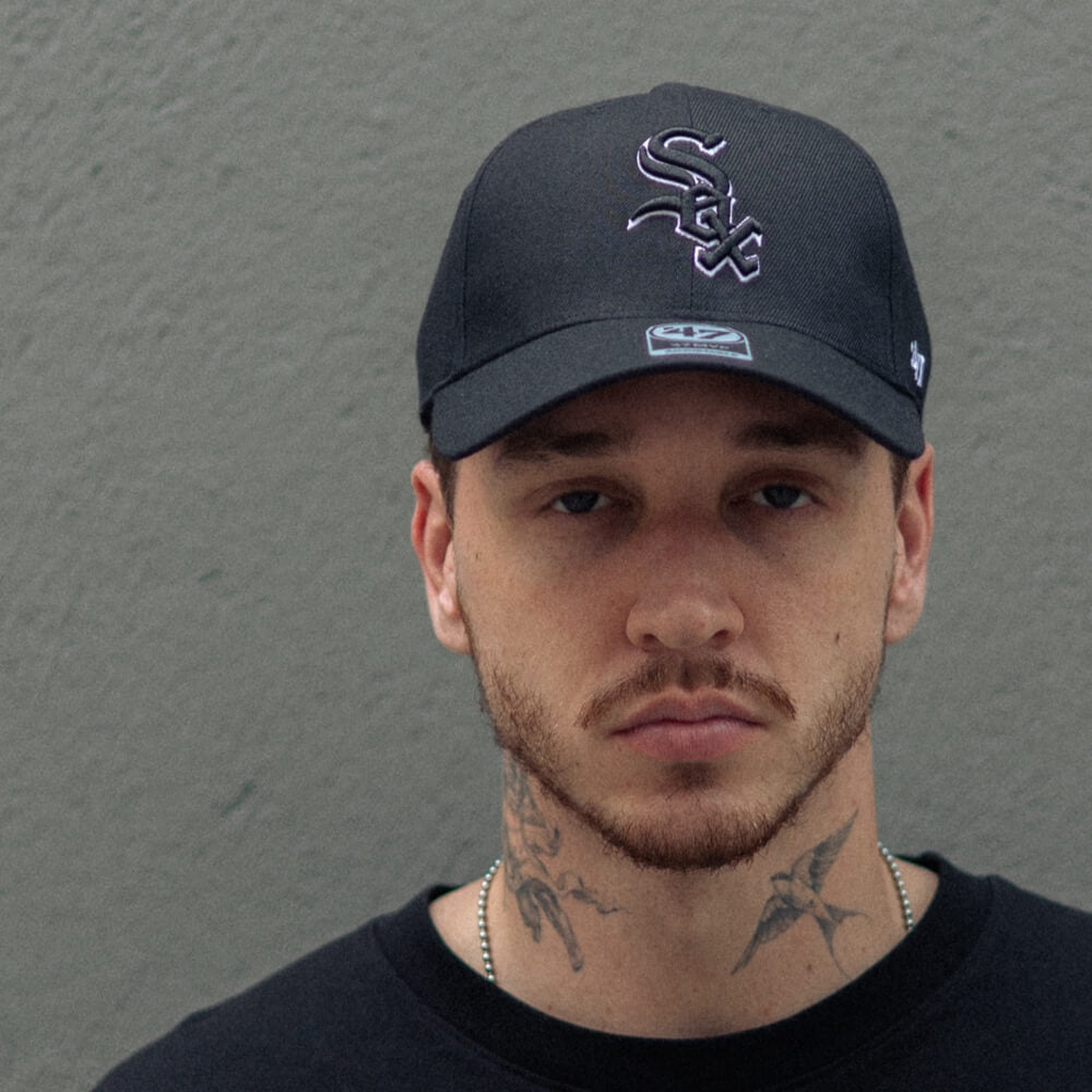 ´47 MVP MLB CHICAGO WHITE SOX LOGO NEGRO Y BLANCO GORRA AJUSTABLE NEGRA