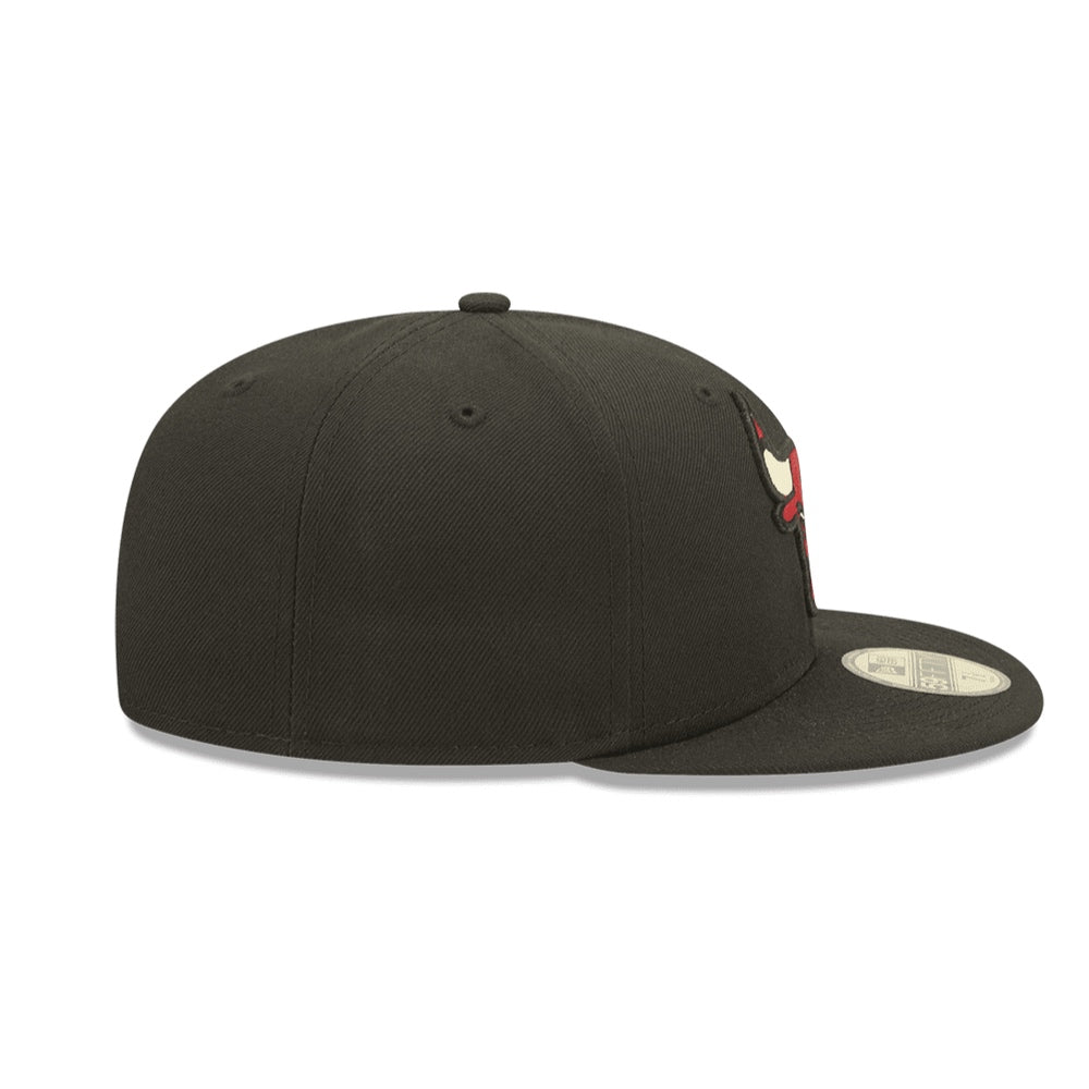 NEW ERA 59FIFTY NBA CHICAGO BULLS GORRA BASICA CERRADA NEGRA LOGO ROJO