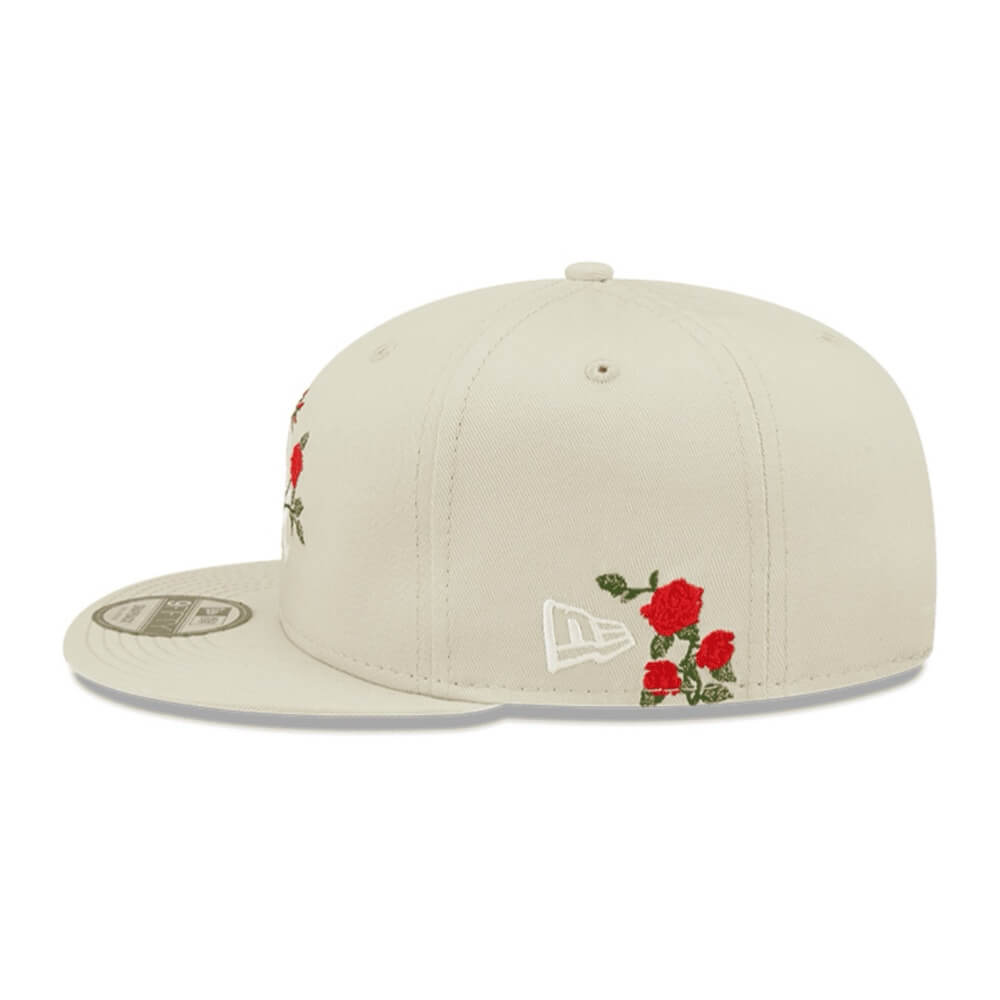 NEW ERA 9FIFTY MLB WHITE SOX GORRA FLOWER AJUSTABLE BEIGE LOGO BLANCO