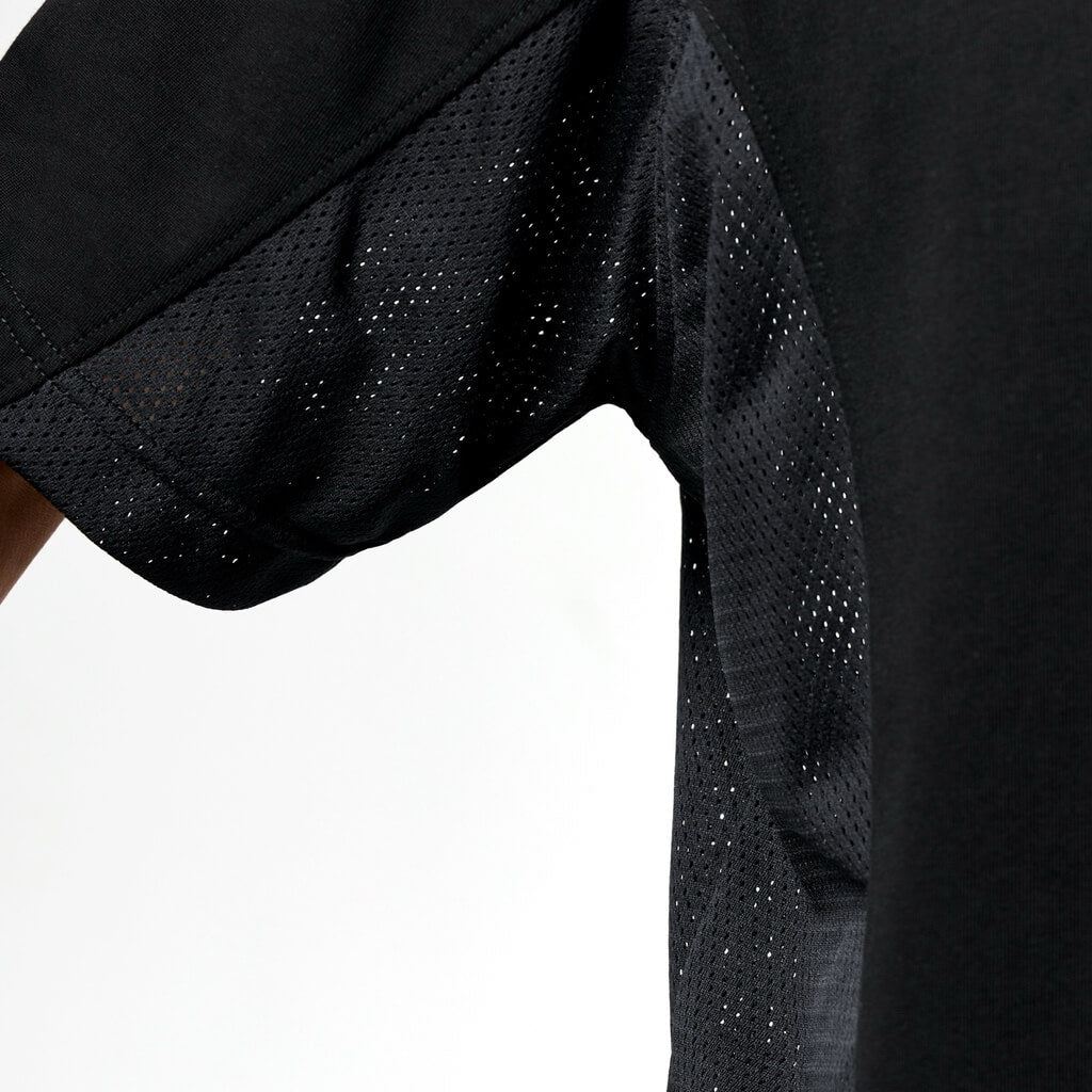 AP CROWN INSTINCT CAMISETA DRIVE REGULAR NEGRO