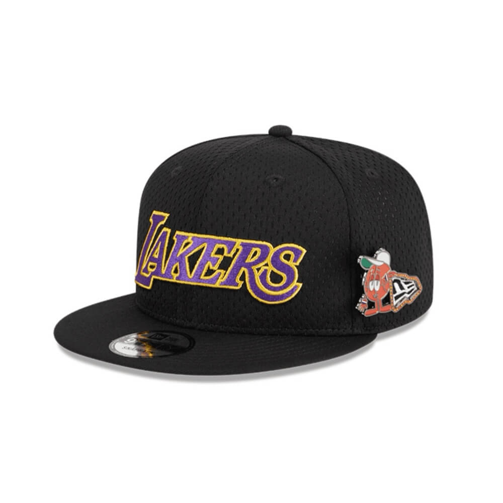 NEW ERA 9FIFTY NBA LA LAKERS GORRA POST UP AJUSTABLE NEGRA LOGO MORADO