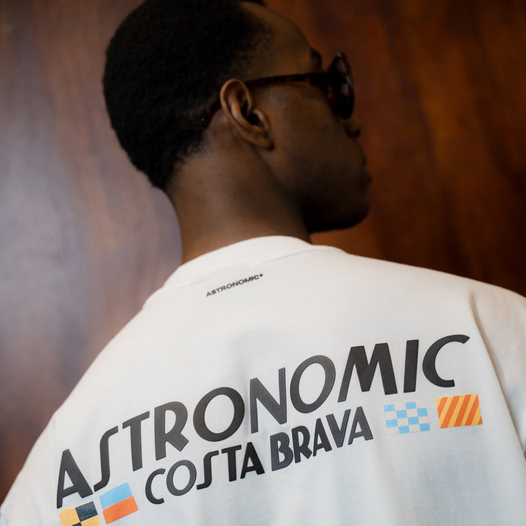 ASTRONOMIC SIGNAL FLAGS CAMISETA BLANCA