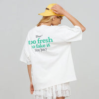TRUE TOO FRESH TO FAKE IT JUICY CAMISETA BOXY BEIGE