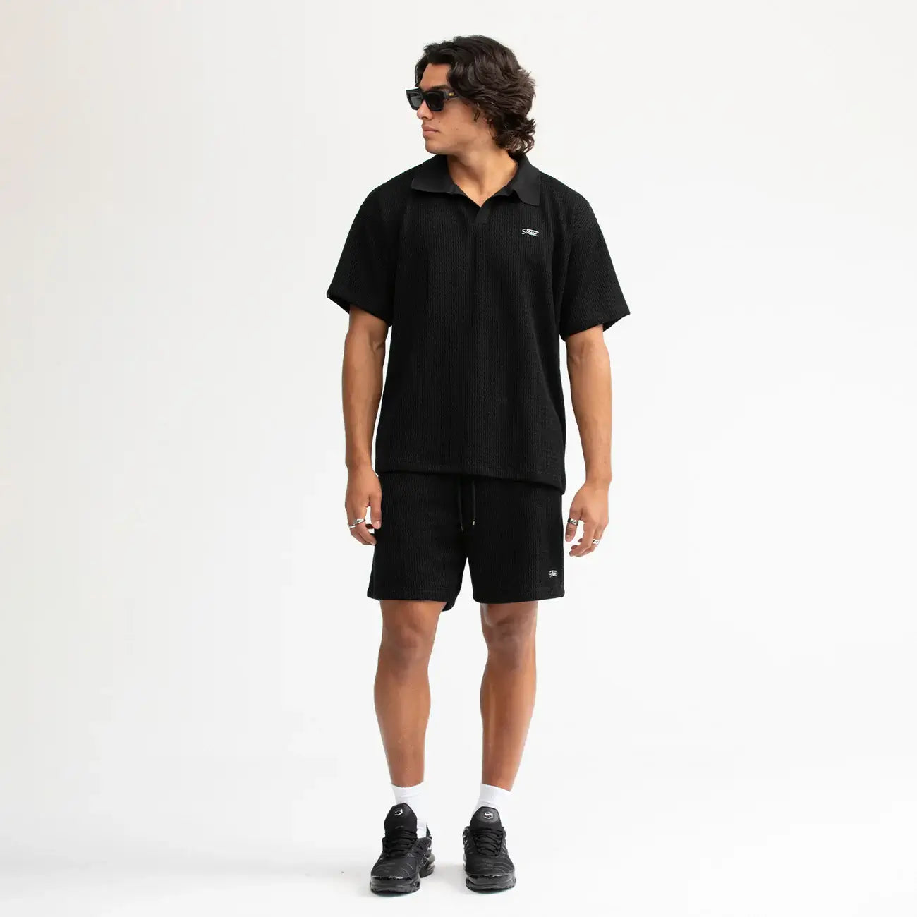 TRUE KNIT RESORT BERMUDA SHORTS NEGRO