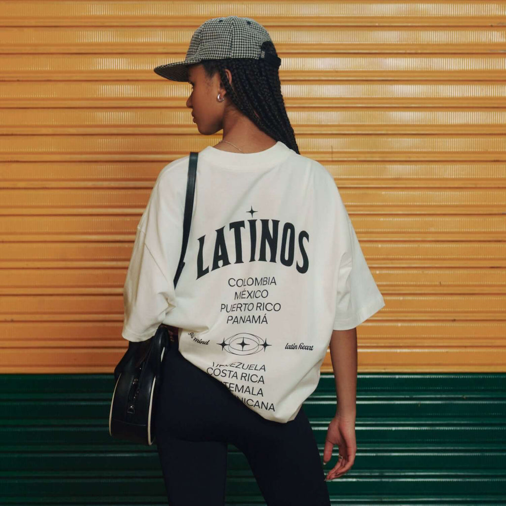 TRUE LATINOS CAMISETA OVERSIZE BEIGE