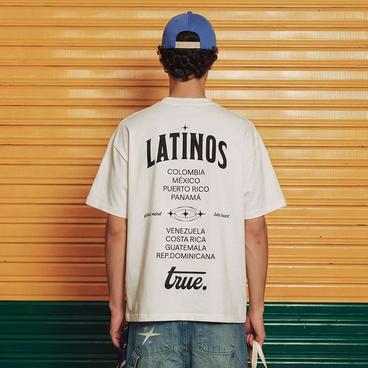TRUE LATINOS CAMISETA OVERSIZE BEIGE