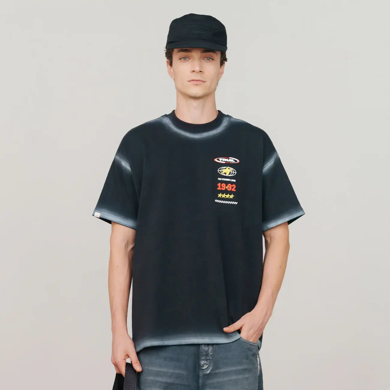 TRUE NO FINISH LINE OVERSIZED T-SHIRT CAMISETA NEGRA