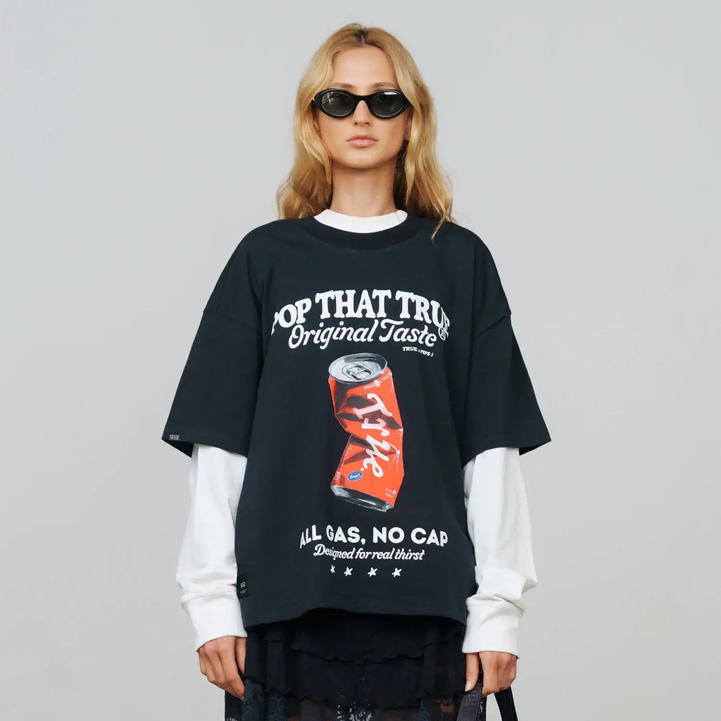 TRUE TOO FRESH TO FAKE IT POP TASTE CAMISETA BOXY NEGRA