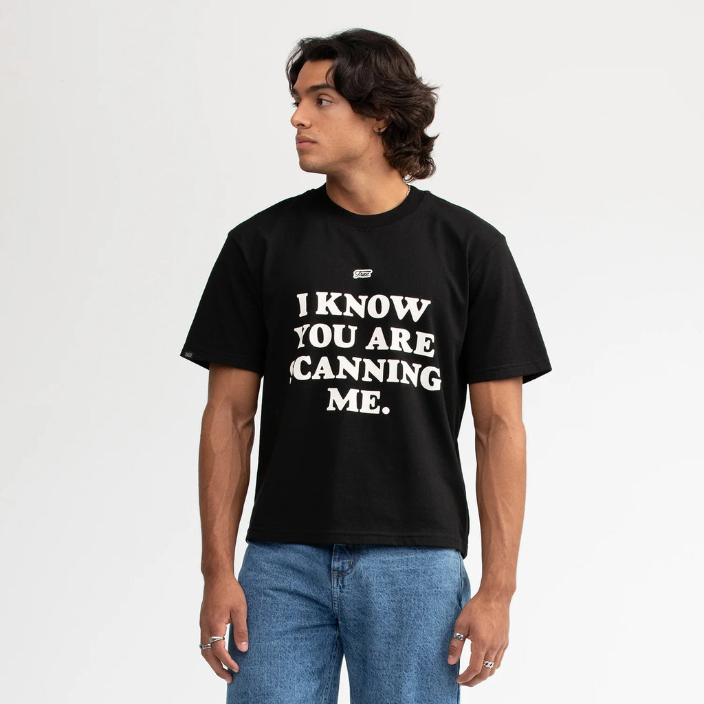 TRUE SCANNING CROPPED TEE CAMISETA NEGRA