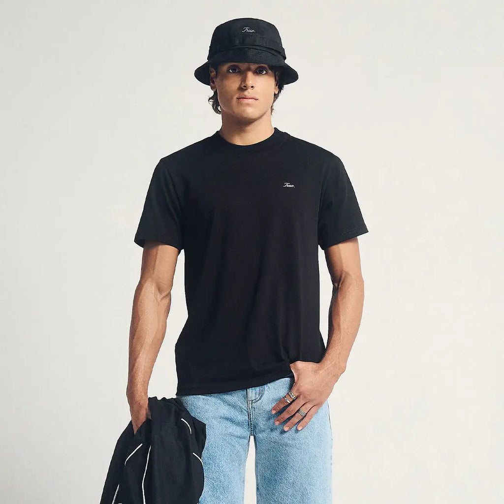 TRUE SIGNATURE CAMISETA NEGRA