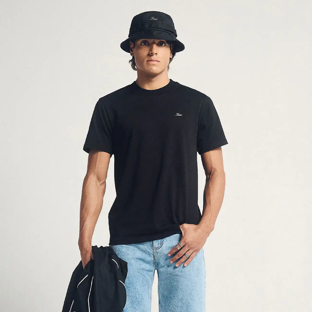 TRUE SIGNATURE CAMISETA NEGRA