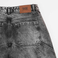 TRUE PRELUDE SLASHED DENIM JORTS NEGROS