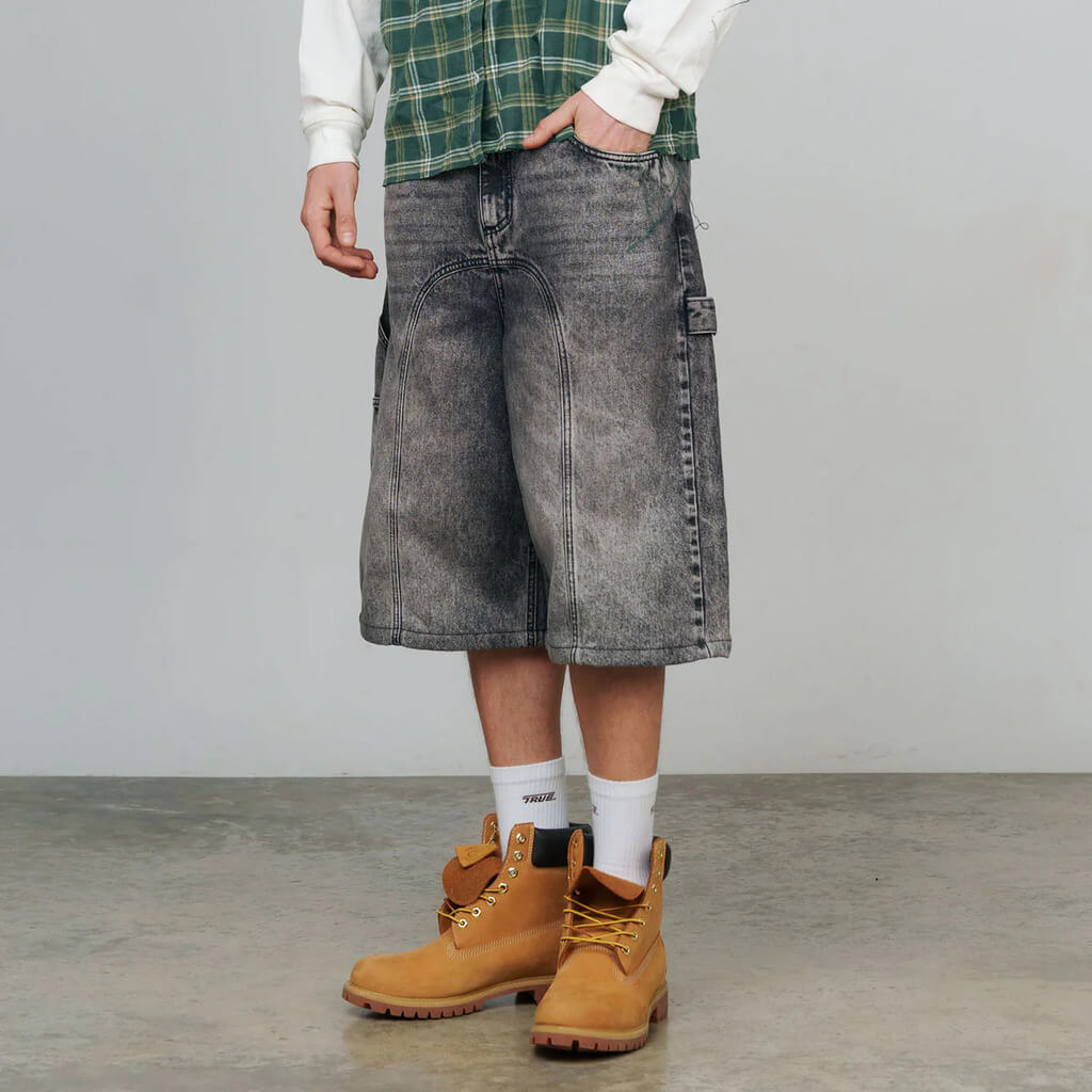 TRUE PRELUDE SLASHED DENIM JORTS NEGROS