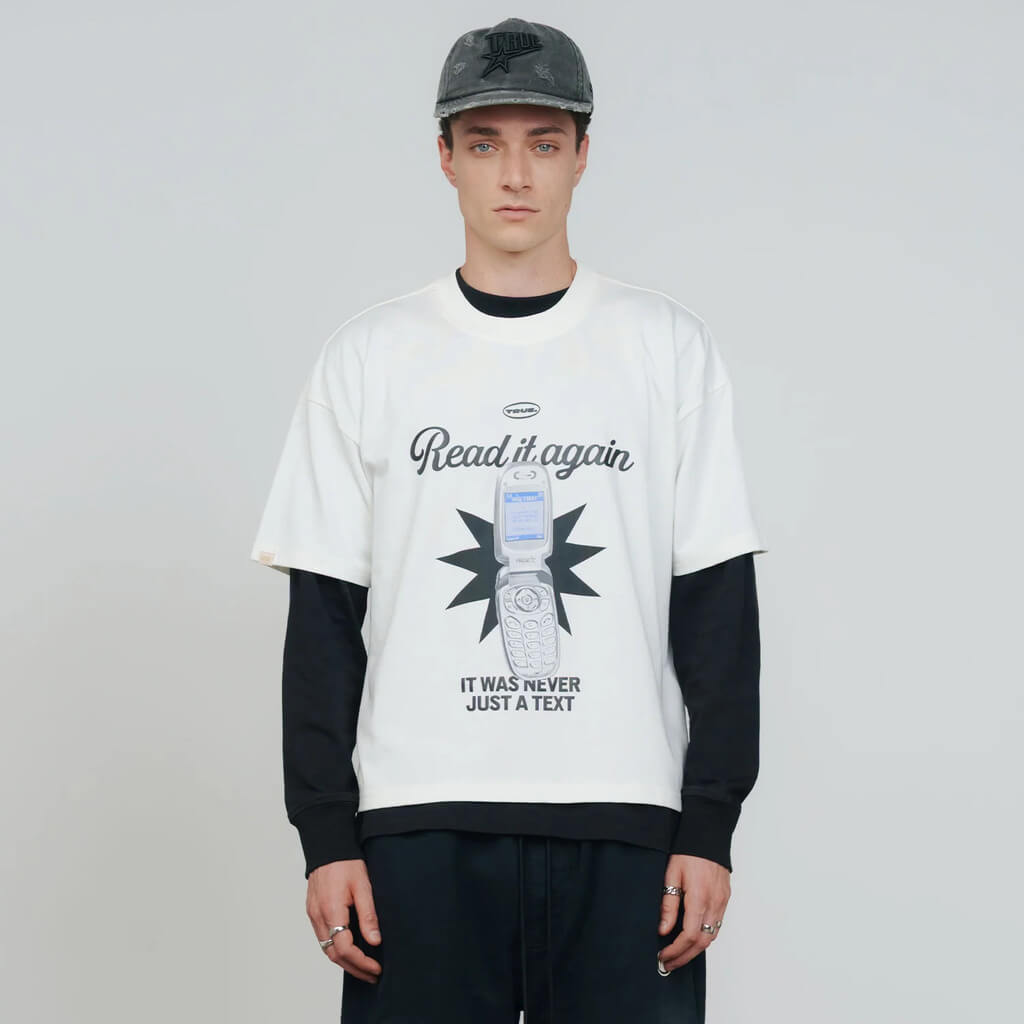 TRUE TOO BRIGHT TO MISS TEXT ME CAMISETA BOXY BEIGE